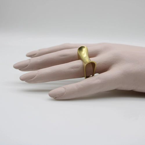 Bague 45 Bague selle moderniste vintage en or 18 carats 58 Facettes A1003E