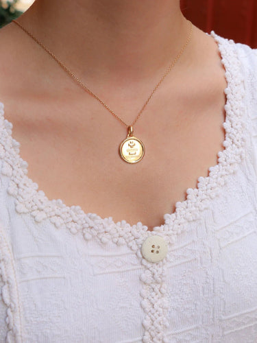 Pendentif Médaille Amour Augis "L'originale" or jaune Plus qu’hier moins que demain 58 Facettes J463