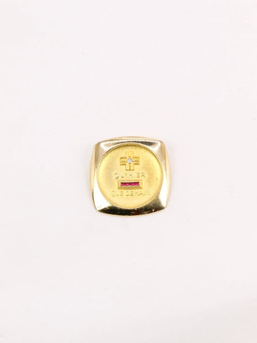 Pendentif Médaille amour Augis carrée Plus qu'hier moins que demain or jaune diamant rubis 58 Facettes J473