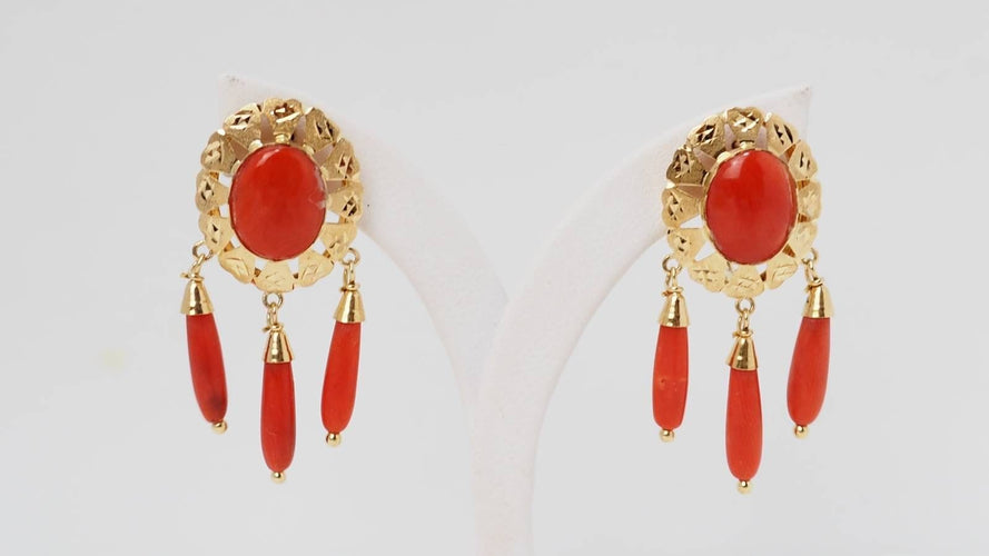 Boucles d'oreilles Boucles d'oreilles en or jaune et corail 58 Facettes 32382