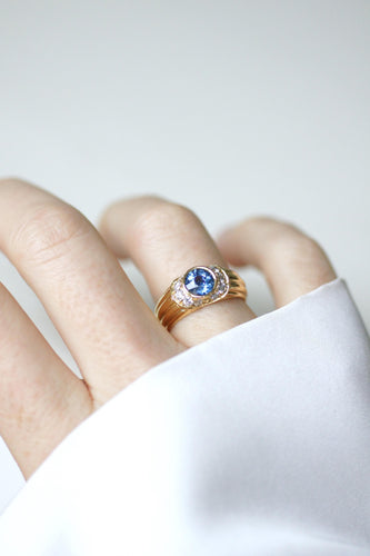 Bague 53 Bague jonc godronnée saphir de Ceylan et diamants en or jaune 18k 58 Facettes