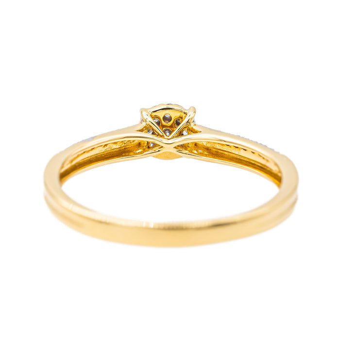 Yellow gold diamond ring