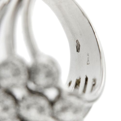 Bague Bague bouquet en or blanc avec diamants 58 Facettes 37456