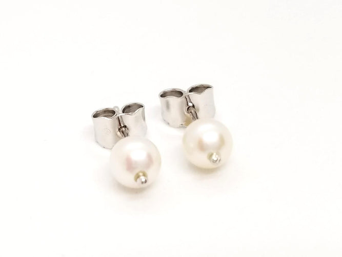 Boucles d'oreilles Boucles d'oreilles Puces Or blanc Perle 58 Facettes 812401CD