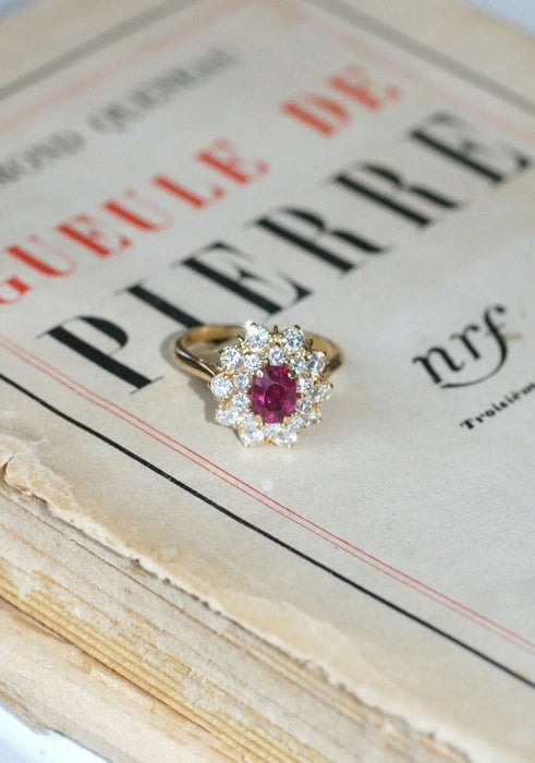 Bague Bague marguerite rubis entourage diamants 58 Facettes