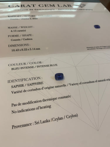 Bague 52 Bague or gris, Saphir Coussin Non Chauffé 4.15 Carats Diamants (Certificat) 58 Facettes BSA106