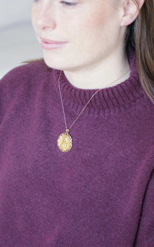 Médaille Vierge Marie or jaune diamants 58 Facettes