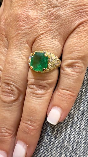 Bague 51 Bague en or jaune , diamants et émeraude 58 Facettes