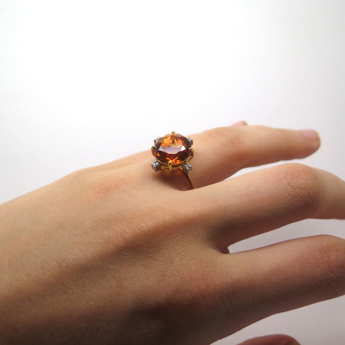 Yellow gold and citrine ring