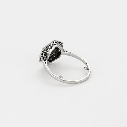 Bague 51,5 Bague platine, onyx et diamant 58 Facettes BLO0120