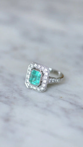 Bague 56 Bague Émeraude Colombienne 2.00 Cts et Diamants Style Art Déco 58 Facettes