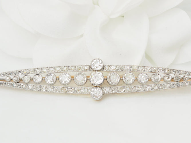 Broche Importante broche Art Déco en or jaune platine et diamants 58 Facettes 32820