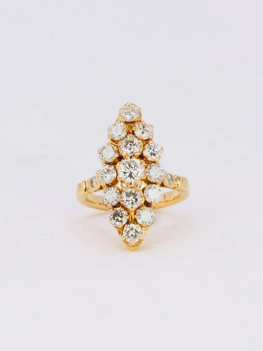 Vintage marquise ring in yellow gold with diamonds