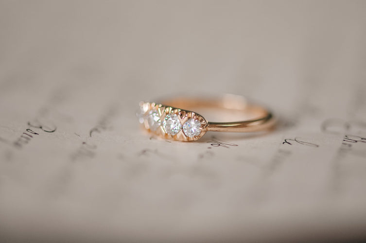 Vintage yellow gold and old mine diamond ring 