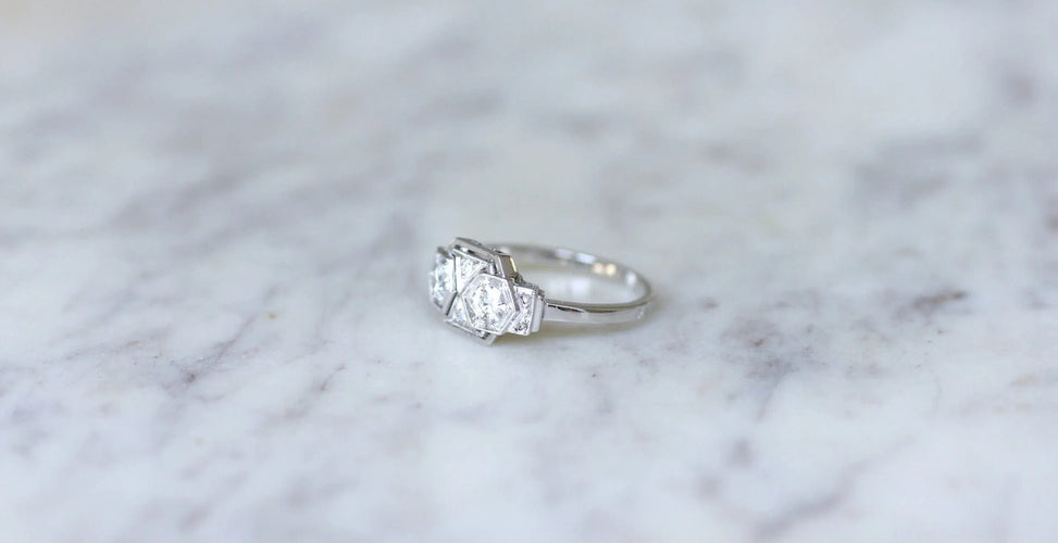 Bague 53 Bague Art Déco diamants or blanc et platine 58 Facettes