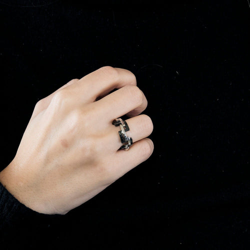 Bague 55 MELLERIO - Graphic - Bague or blanc et céramique noire 58 Facettes J1WG463-9051