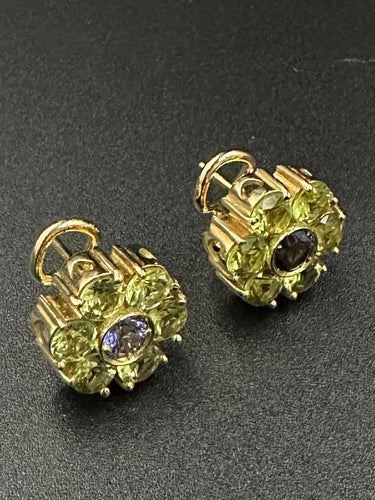 Boucles d'oreilles PASCALE BRUNI. Boucles d’oreilles or, tanzanites et péridots 58 Facettes