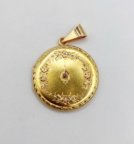 Pendentif Pendentif porte-photo Art nouveau en or 18k, couronne de fleurs et diamant 58 Facettes A06569