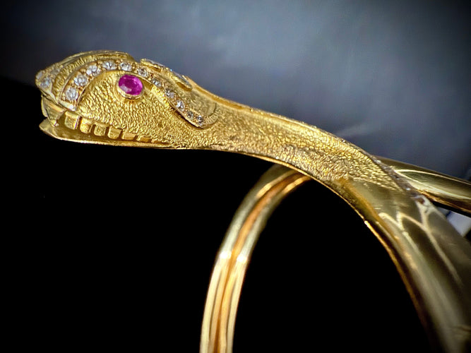 Bransoletka niewolnika w kształcie węża, żółte złoto, brylanty i rubiny 