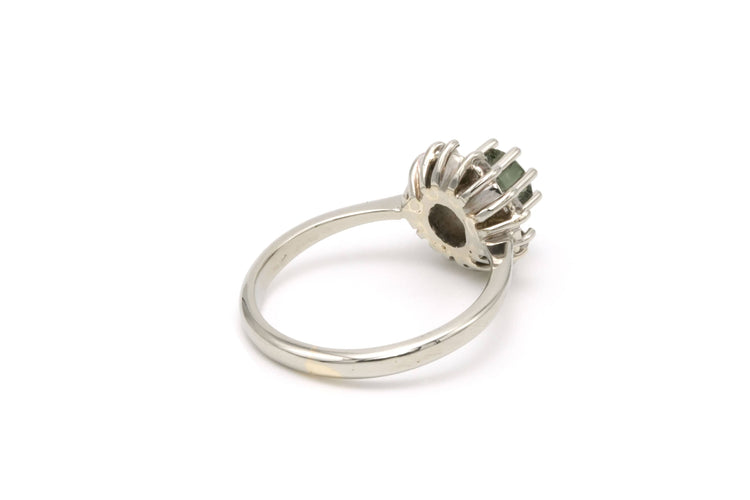 Witgouden ring bezet met een toermalijn en diamant