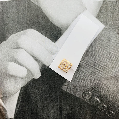 Boutons de manchette Boutons de manchette Boucheron en or jaune, diamants. 58 Facettes 31095