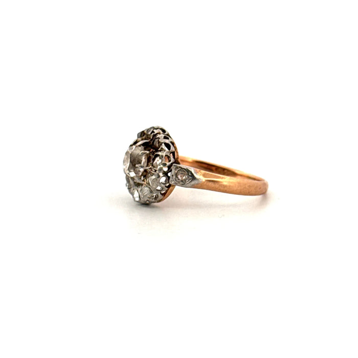 Pavé ring in yellow gold and diamonds