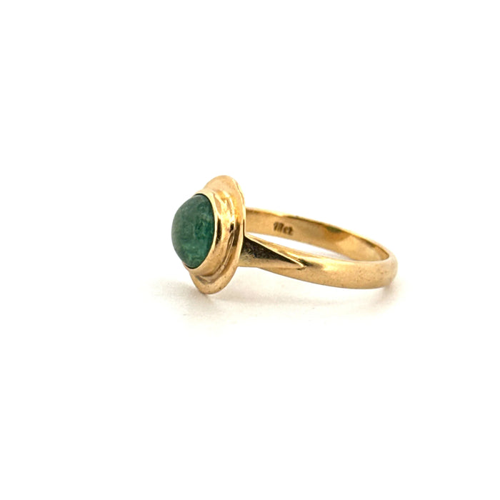 Smaragd-Gelbgold-Cabochon-Ring
