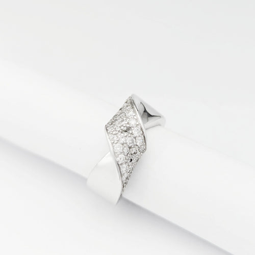 Bague 55 Bague torsade en or blanc et diamants 58 Facettes 32648