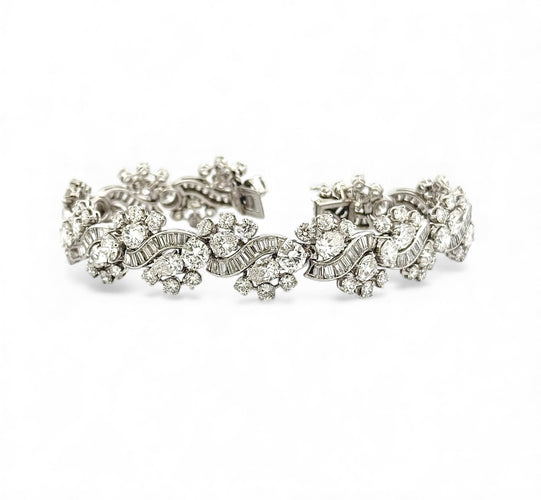 Bracelet Bracelet haute joaillerie en platine , or et diamants 58 Facettes