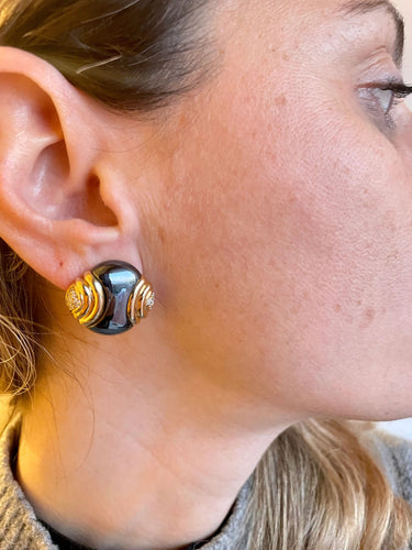 Boucles d'oreilles Boucles d'oreilles Bulgari en or jaune 18 carats avec diamants et hématite 58 Facettes