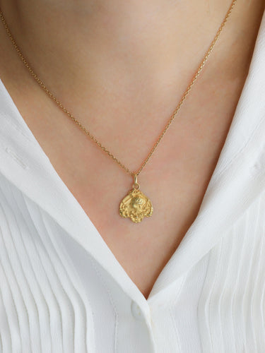 Pendentif Médaille Art Nouveau femme de profil or jaune 58 Facettes 1153.8