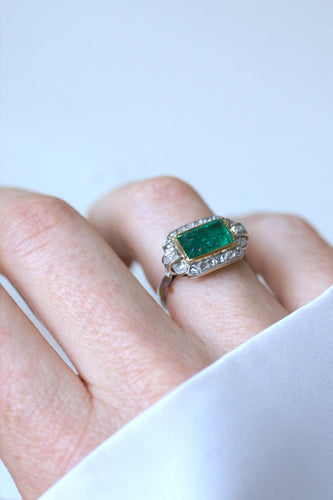 Bague 53 Bague Art déco Emeraude Colombienne 1.70 Cts et diamants 58 Facettes