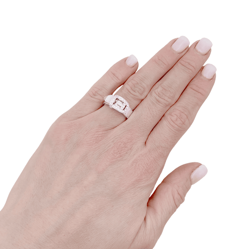 Bague 53 Bague Gucci "Ceinture" or blanc, diamants. 58 Facettes 34417