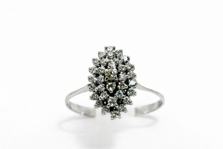 Bague Bague en or blanc avec diamants 58 Facettes 50286