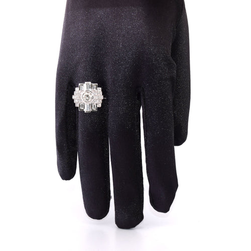 Bague 54 Bague Art Déco en or blanc avec diamants 58 Facettes