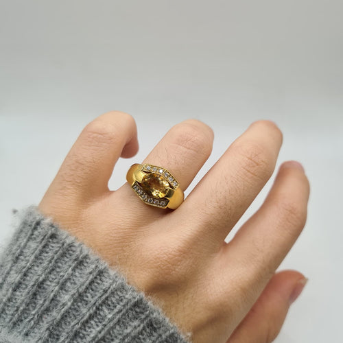 Bague 54.5 Bague bombée or jaune 18 carats sertie d’une citrine et diamants 58 Facettes