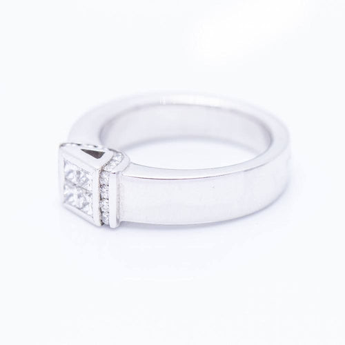 Bague 53 Bague en or blanc avec diamants 58 Facettes N102929EJ