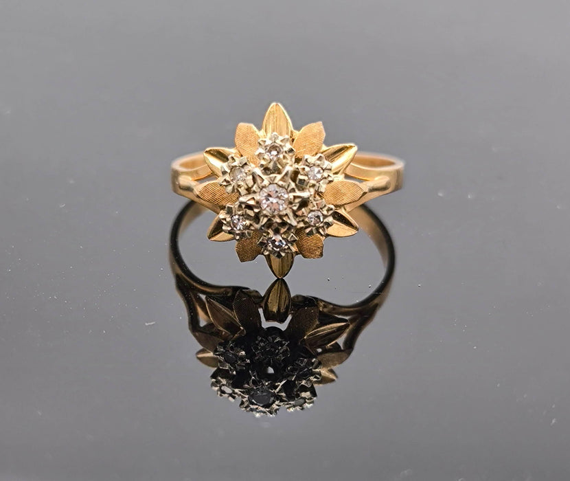 50s flower ring 2 golds and diamond