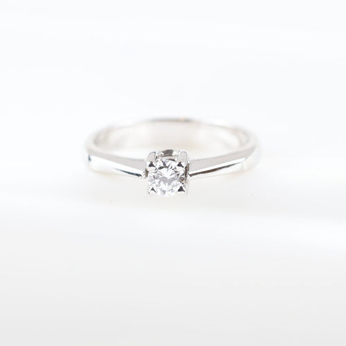 Bague Bague solitaire en or blanc 18 carats avec un diamant taille brillant de 0,22 carat 58 Facettes 159/24