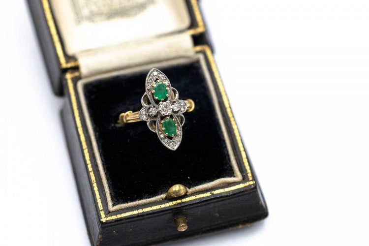 Bague Bague marquise française avec émeraudes et diamants en or jaune 18k 58 Facettes 11774