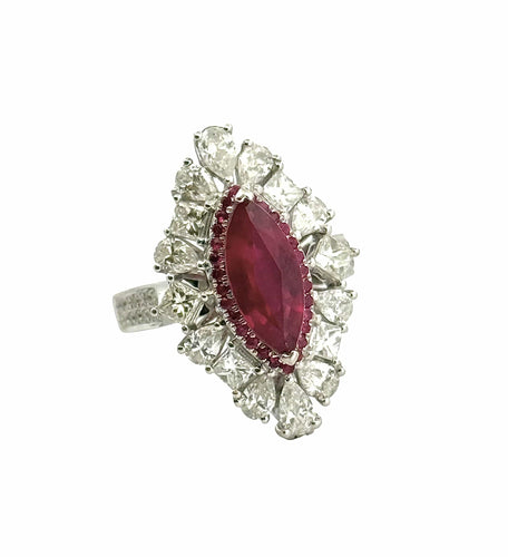 Bague 55 Bague marquise en or , diamants et rubis naturel 58 Facettes