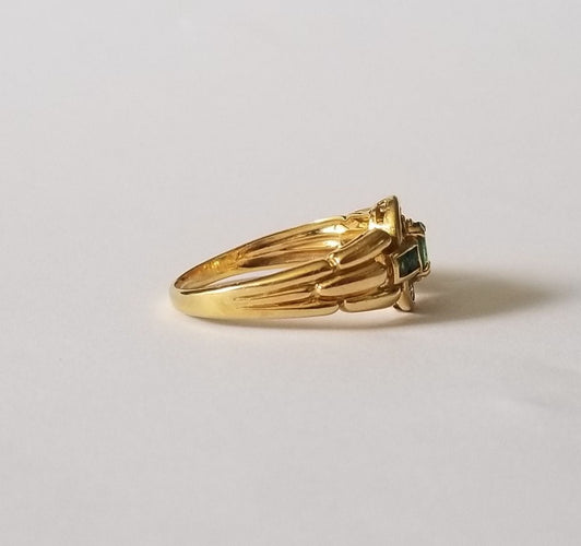 Bague 57 Bague or jaune 18k - Diamants et émeraudes 58 Facettes