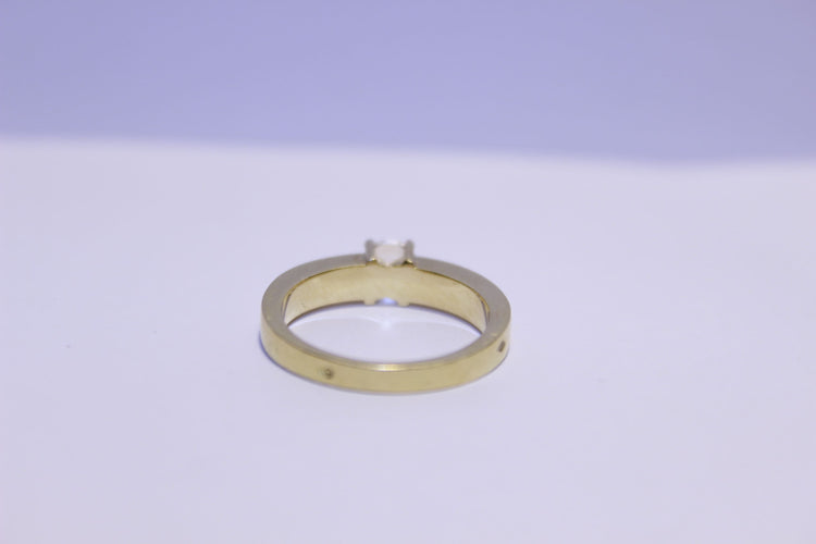 Bague 51 Bague Diamants et oxyde de zirconium 58 Facettes