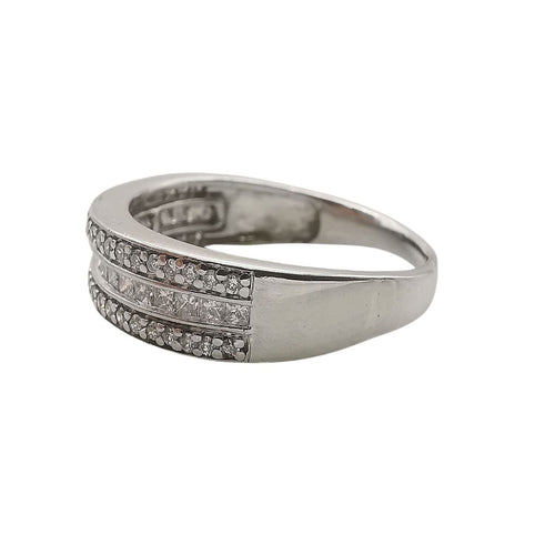 Bague 55 Bague en or blanc & diamants 58 Facettes