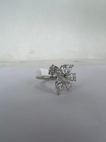 Bague Bague en or blanc 18 carats avec fleur solitaire en diamant 58 Facettes P756