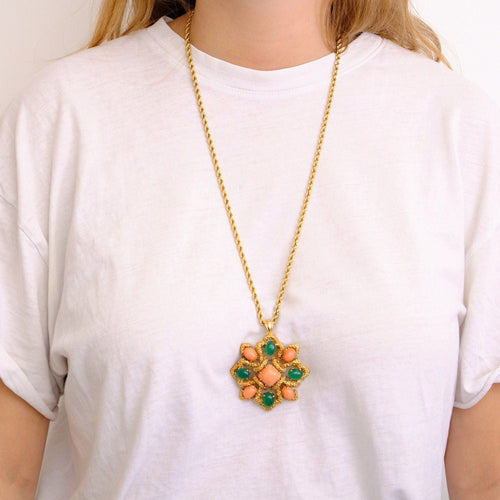 Boucles d'oreilles VAN CLEEF & ARPELS - Parure "Delphe Collection" Corail et chrysoprase 58 Facettes DV0332-5