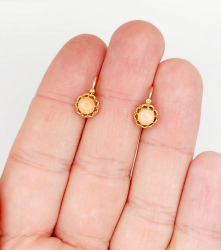 Boucles d'oreilles Dormeuses antique or rose 18k cabochon de corail (circa 1900) 58 Facettes A06119