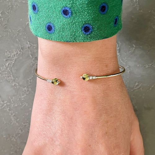 Bracelet POMELLATO-Bracelet jonc ouvert péridots diamants en or jaune 58 Facettes