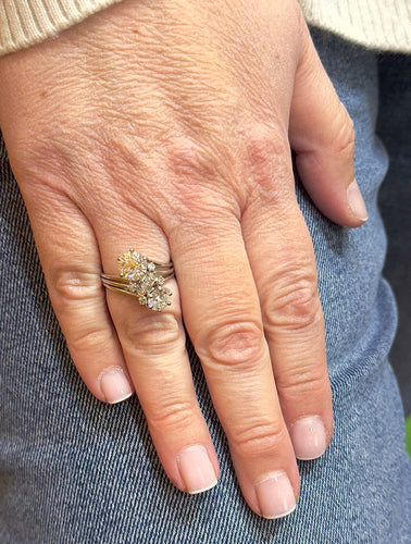 Old ring in platinum and diamonds