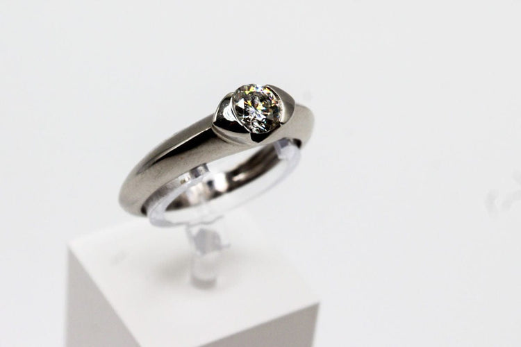 Bague 54 Solitaire or blanc et diamant 58 Facettes 240216